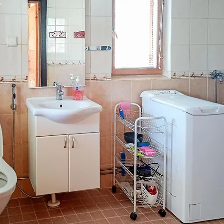 Vuoristomaja By Interhome